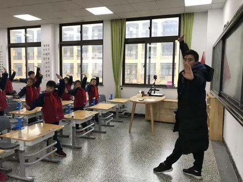 杭州小学最新爆料新闻,揭秘校园里的那些事儿