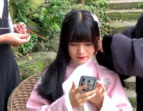 有网友爆料七阿姨吗视频,揭秘背后真相