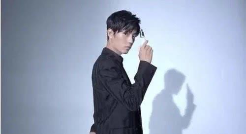 肖战新闻爆料最新消息,揭秘背后真相与争议焦点