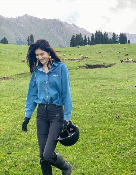 何穗最新爆料视频大全集,揭秘时尚女神的幕后故事