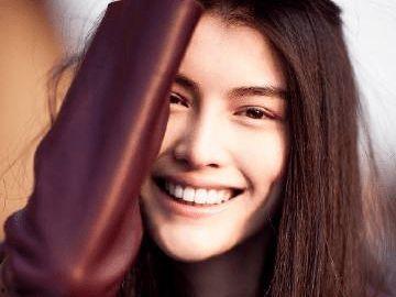 何穗最新爆料视频大全集,揭秘时尚女神的幕后故事