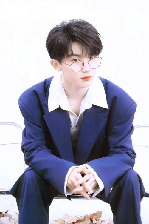 娱乐爆料马嘉祺,揭秘明星背后的故事